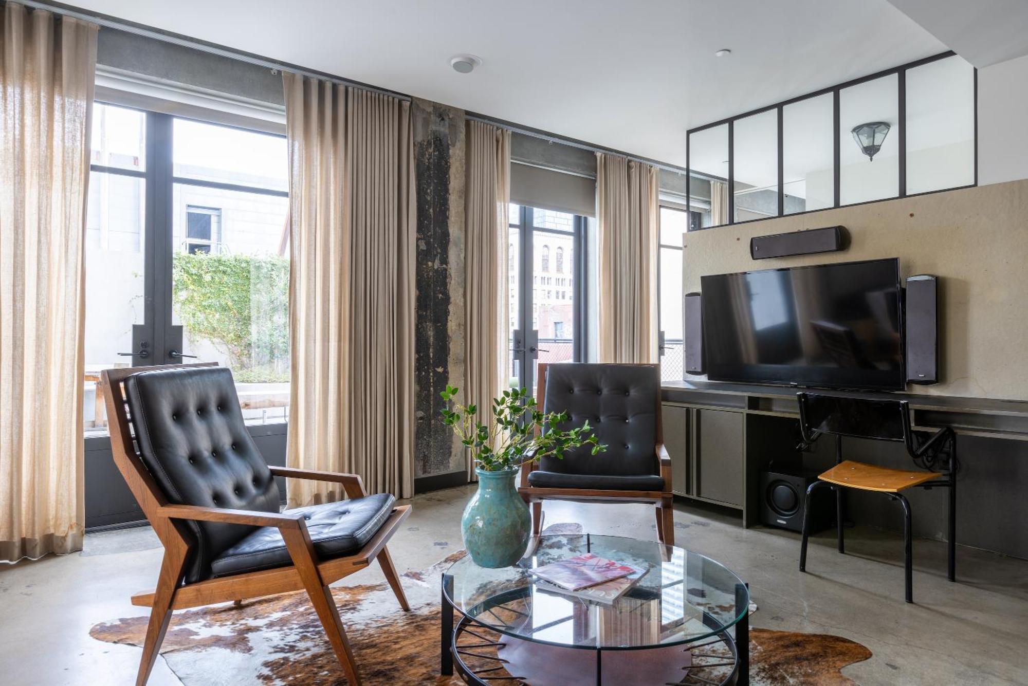 Stile Downtown Angeles By Kasa Hotel 4*