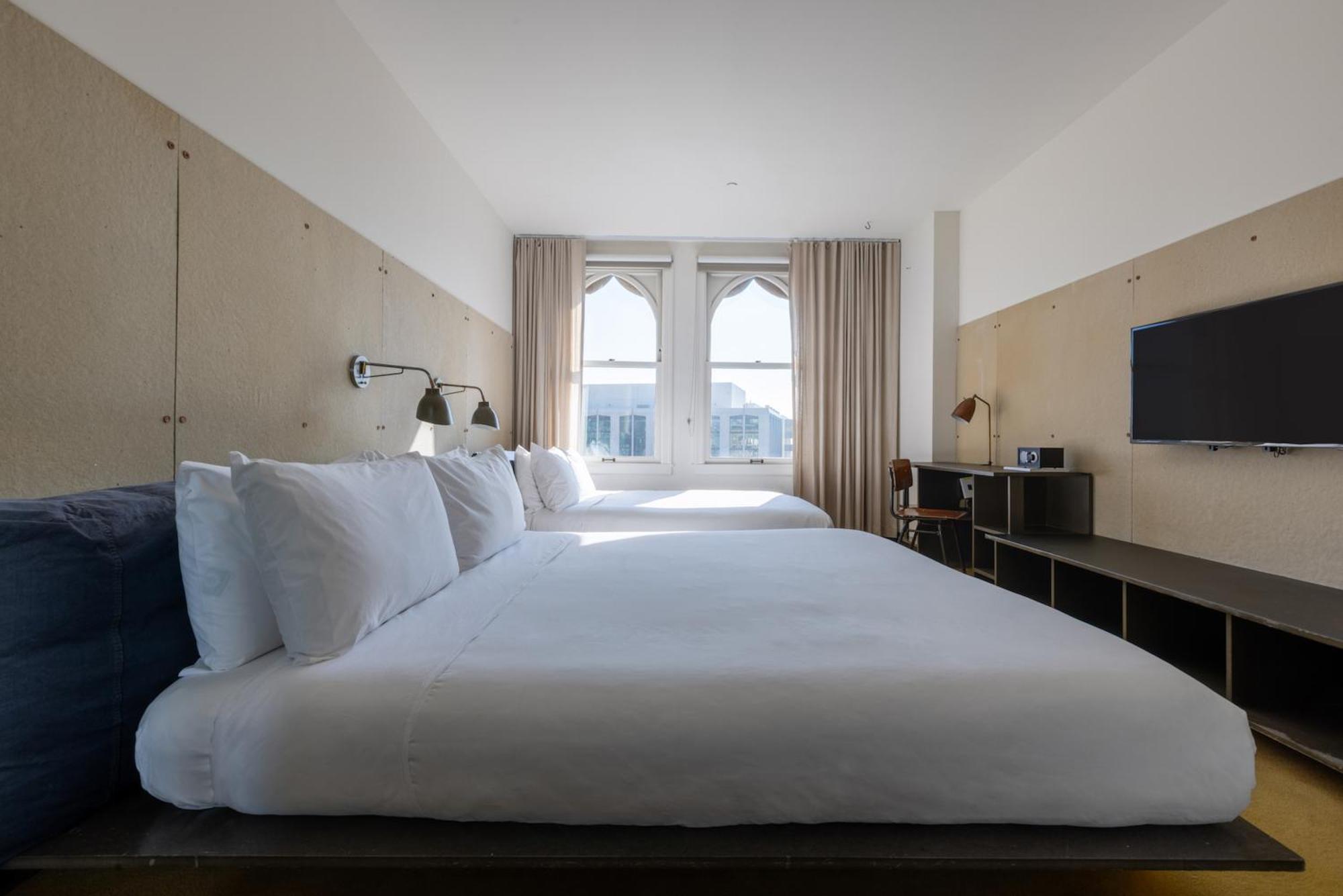 Stile Downtown Angeles By Kasa Hotel 4*